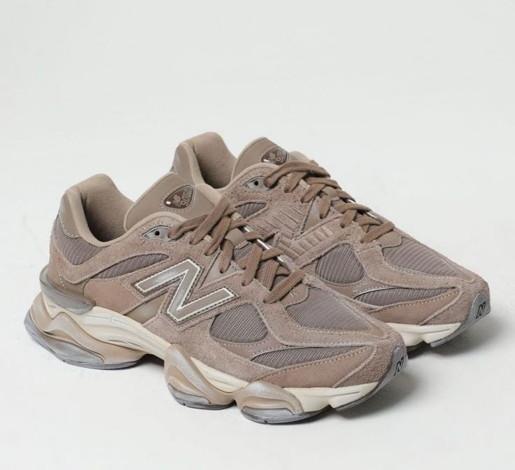 New Balance U9060 V1 - Mushroom Brown