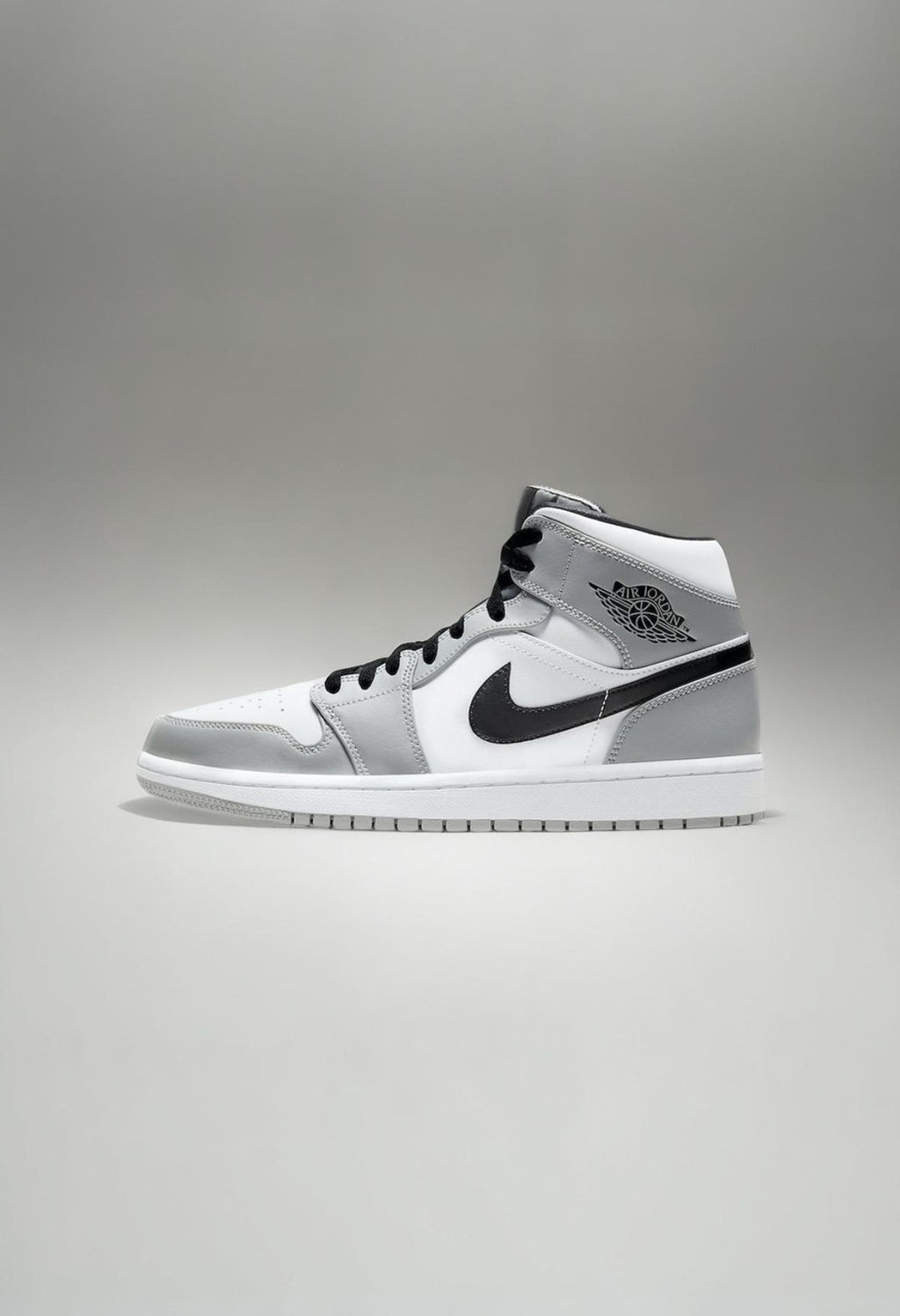 Nike Air Jordan 1 Retro - "Light Smoke Grey"