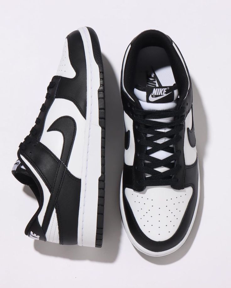 Nike Dunk Low Retro "Panda"